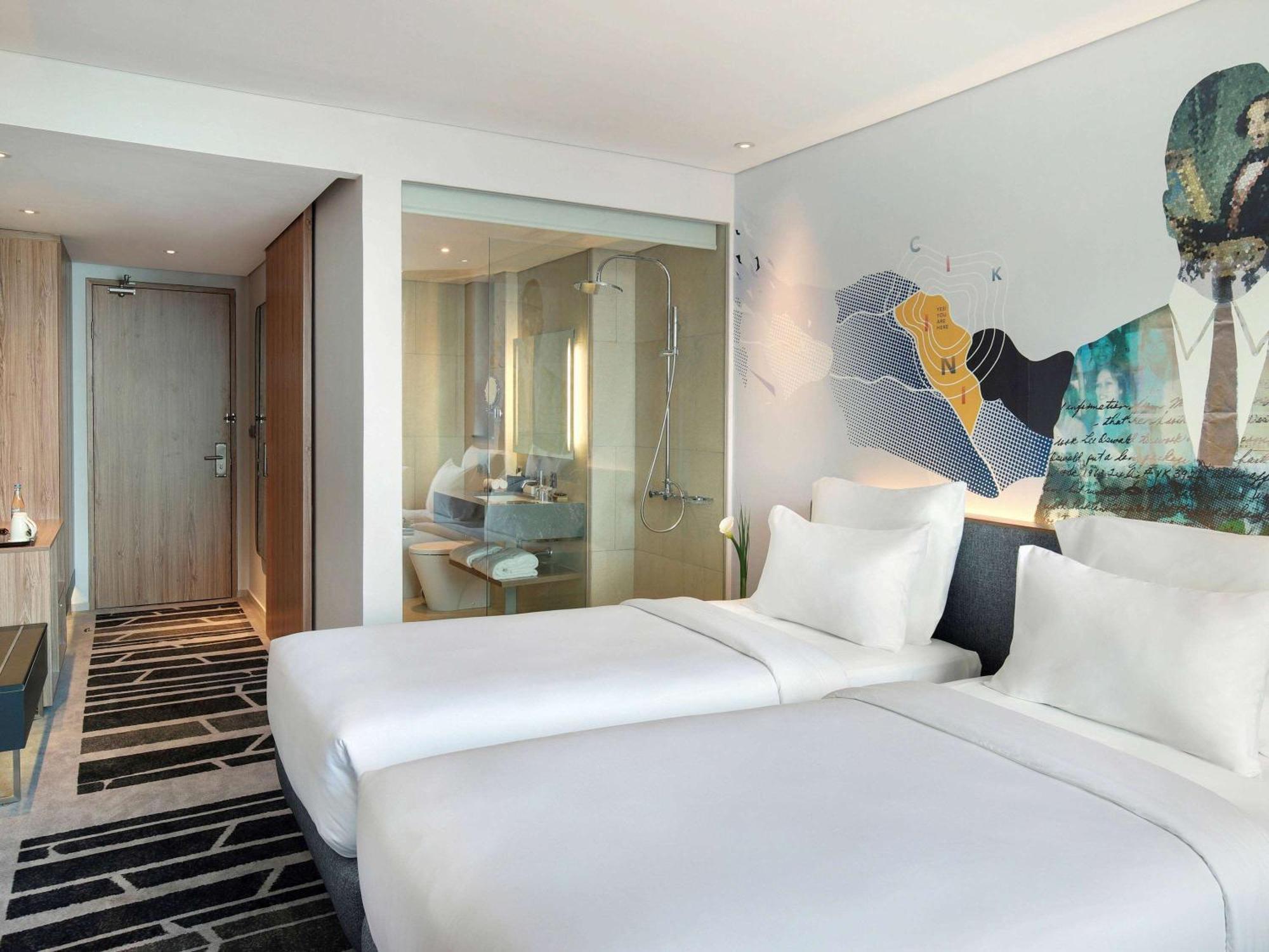 Novotel Jakarta Cikini Exterior photo